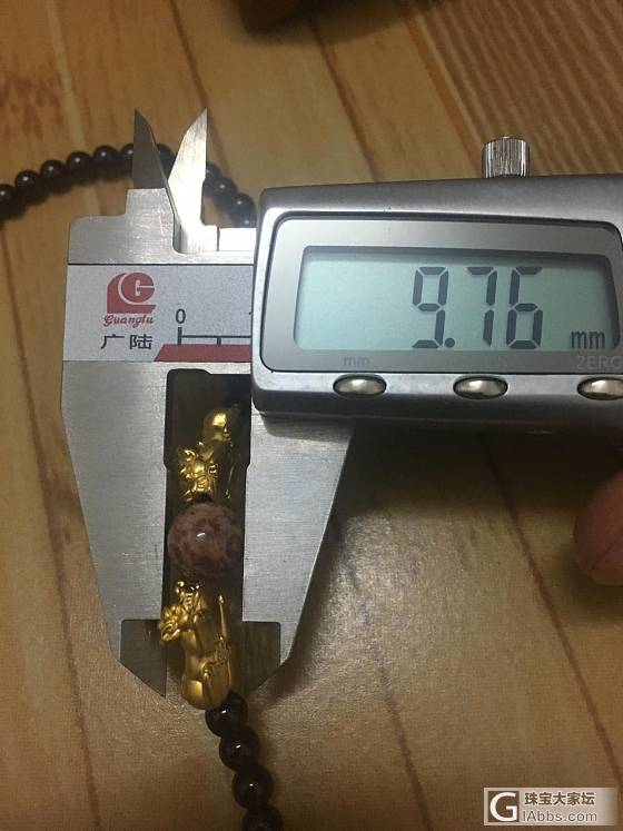 给姐姐的礼物_搭配珠串珊瑚玉