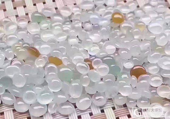 放漏价格，三千五每件。_原石翡翠