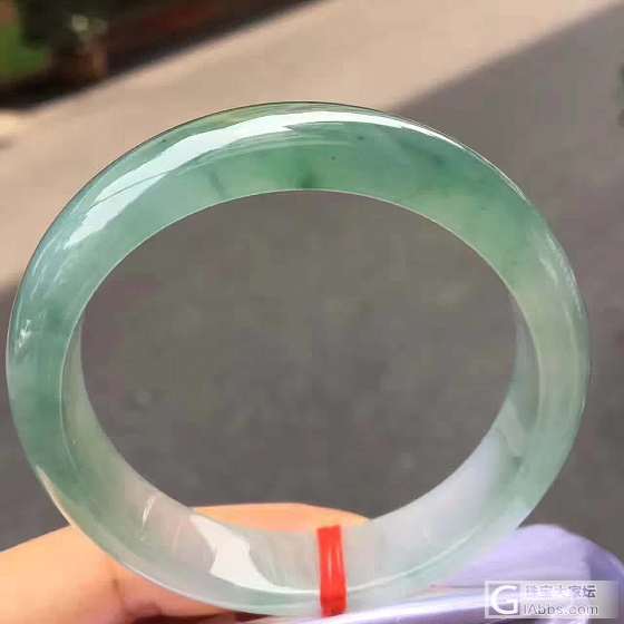 每一个手镯都有它的美_手镯翡翠