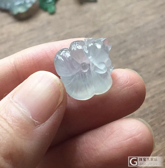 论坛有卖这种翡翠小莲蓬的吗_挂件翡翠