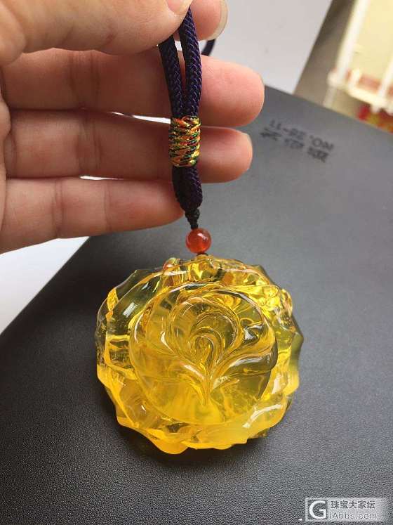 美不美你说了算_挂件琥珀蜜蜡