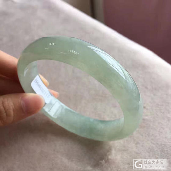 大家看看哪个好看 性价比高_手镯翡翠