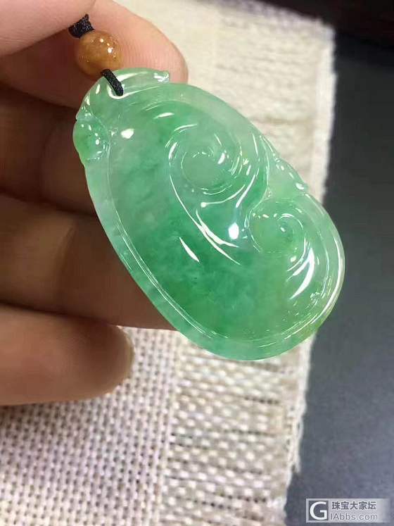 绿如意_挂件翡翠