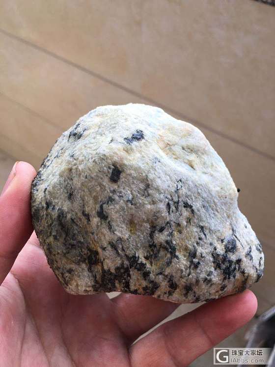 好东西不贵  各位老司机们接住了_赌石翡翠