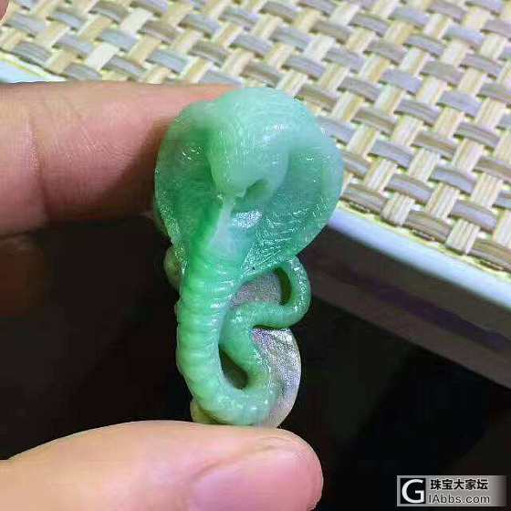 想要买个蛇的3D金_金吊坠翡翠