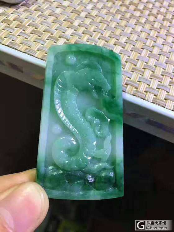 想要买个蛇的3D金_金吊坠翡翠