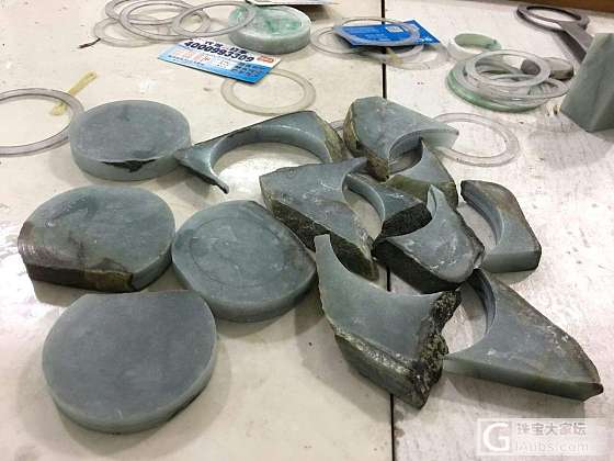 看看能出几个美镯_明料翡翠