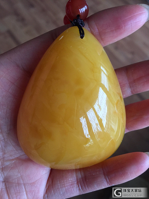 急问大神，这蜜蜡是烤色的吗？可入吗？_挂件蜜蜡