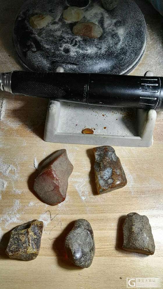 全皮蜜蜡_原石蜜蜡