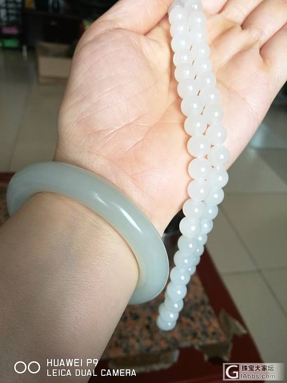 新入手的镯子！_手镯和田玉