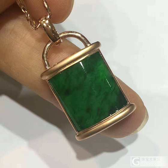 18k玫瑰🌹金平安锁 保平安 把财富锁🔒住不外流_挂件翡翠