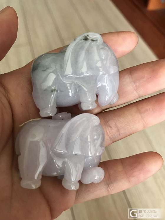 成对的挂件。尺寸都不小_挂件翡翠