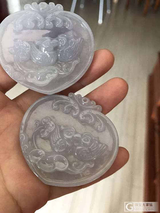 成对的挂件。尺寸都不小_挂件翡翠