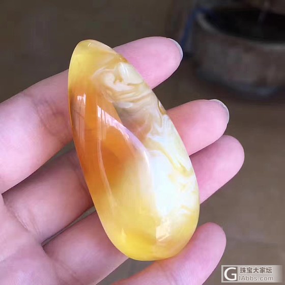 见过金绞瓷白花蜡反荧光的白吗？[色] 爱不释手_吊坠蜜蜡