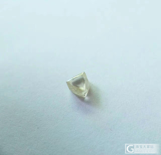 钻石原石 三角薄片双晶_矿物标本钻石
