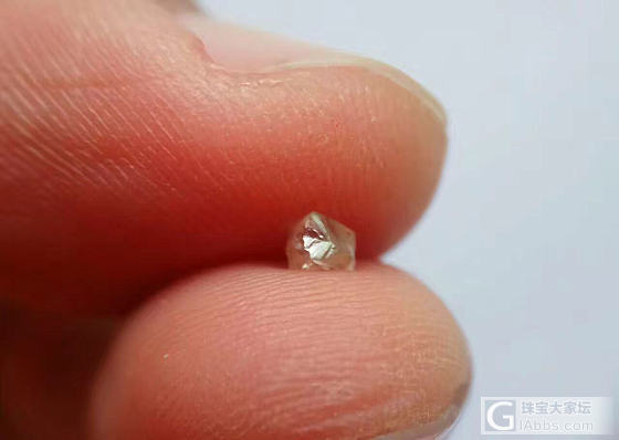 钻石原石 三角薄片双晶_矿物标本钻石