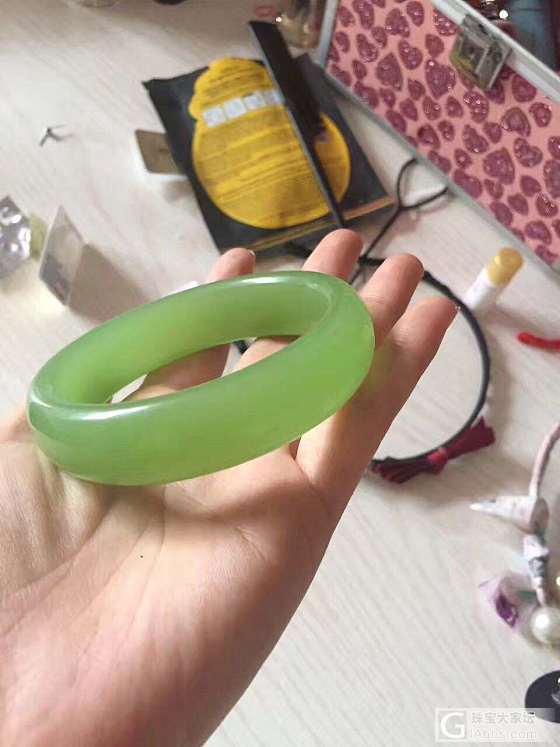 绿玛瑙手镯_手镯玛瑙