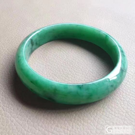 【迈绿】6.9  吃了这条锦鲤镯~~~~_手镯挂件翡翠