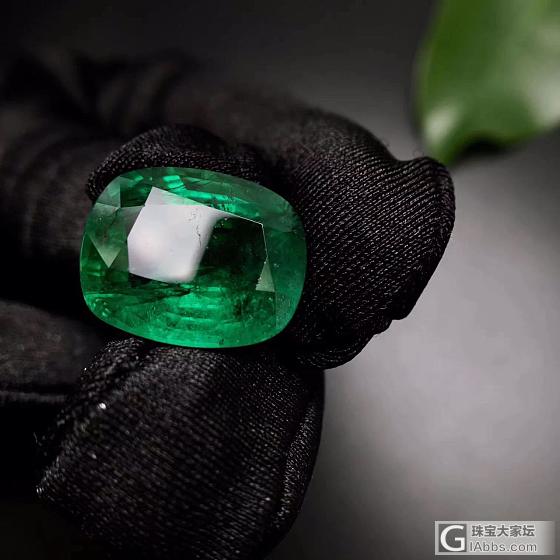 15.71克拉大台面枕型切割祖母绿，尺寸14.5X17.5X9.5mm_刻面宝石祖母绿