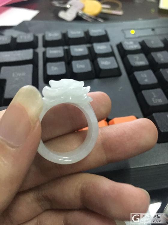 这个玫瑰花翡翠戒指好看吗？姐妹们_戒指
