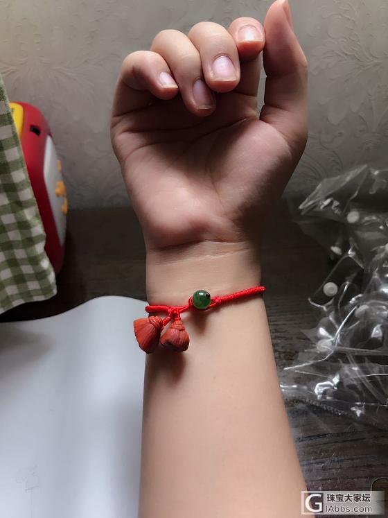 周大福小王子系列，乘没事宝比睡觉赶紧穿起来。先戴起美一会儿_编绳金