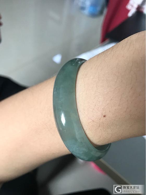 新入一只小可爱，商家发错啦，大家看看值多少_手镯翡翠