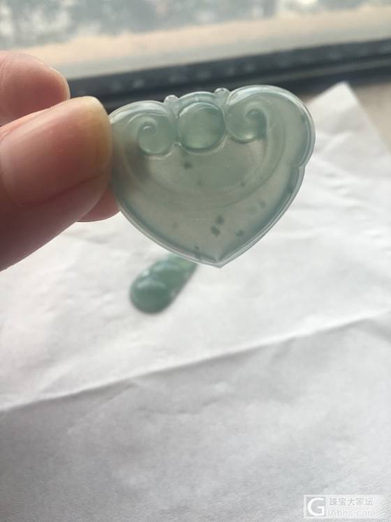 之前发过的一个小料做的两个小件_挂件翡翠
