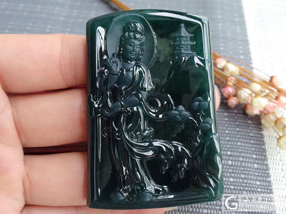 翡翠吊坠_翡翠
