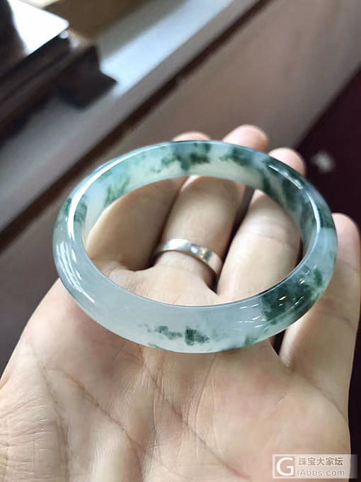 糯冰种飘花手镯，54贵妃圈口_手镯翡翠