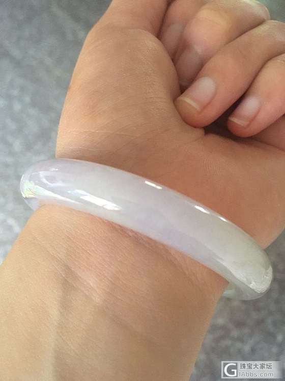 新入的镯子还在鉴赏期..有点纠结.._手镯翡翠
