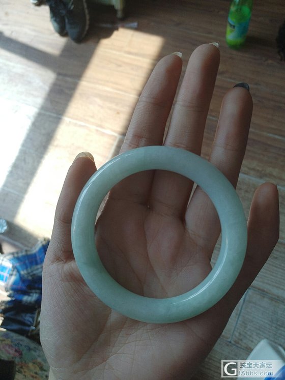 240-280出翡翠圆条手镯，可换黄金_手镯翡翠