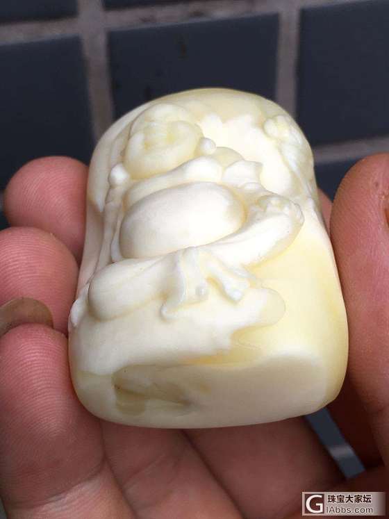 天然琥珀，白蜜笑佛吊坠，价格不高，喜欢私聊_挂件吊坠蜜蜡