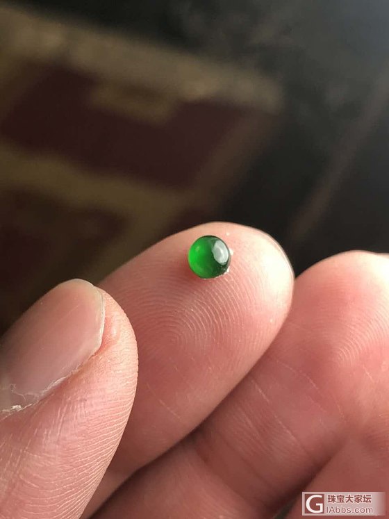 帝王绿的小蛋_蛋面翡翠