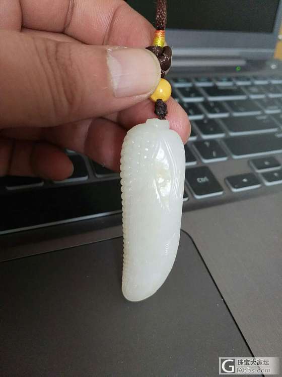 籽料，玉米挂件有原始毛孔_挂件和田玉