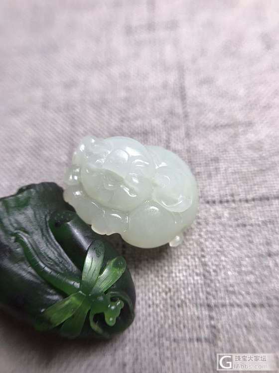 可乐猪，属猪的福利😊_挂件和田玉