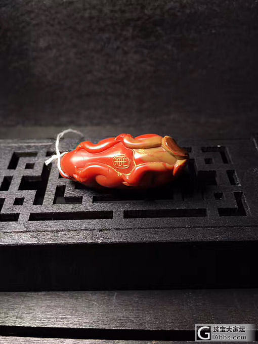 不仅要色，还要有手感_挂件南红