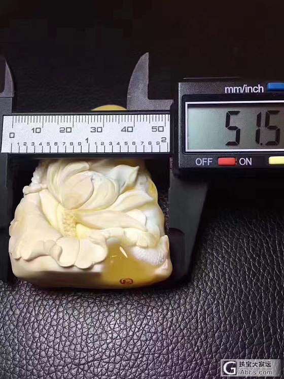 45.45克 纯天然蜜蜡白蜜俏色雕件，花开见佛一愿生西方净土中，九品莲花为父母，..._琥珀蜜蜡