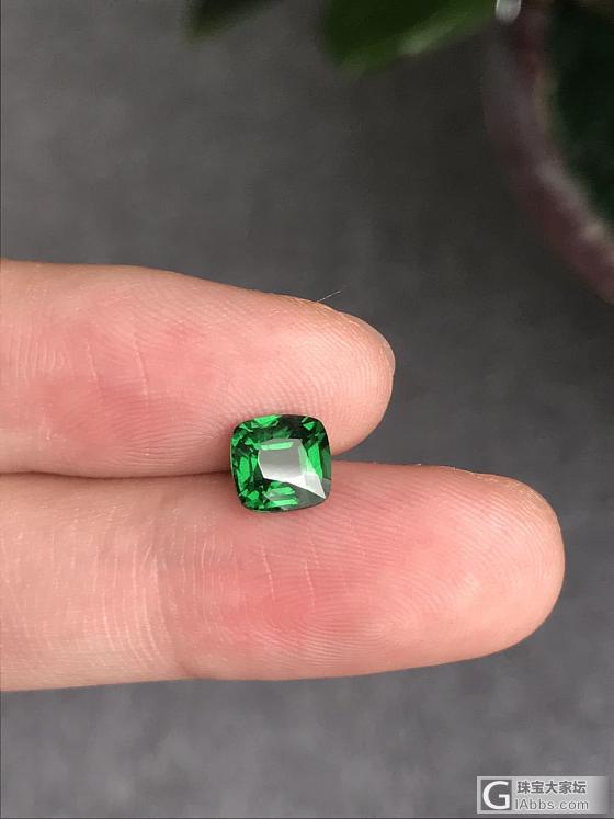 这沙弗莱的颜色好不好？_刻面宝石沙弗莱
