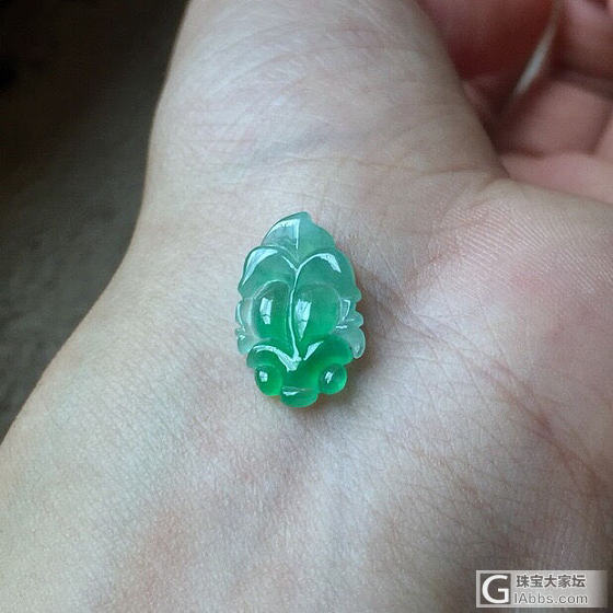 可爱的阳绿小鲤鱼_挂件翡翠