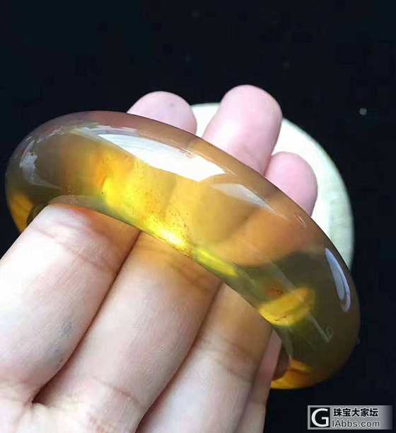 新出一条金棕手镯，无裂微粉尘_琥珀蜜蜡