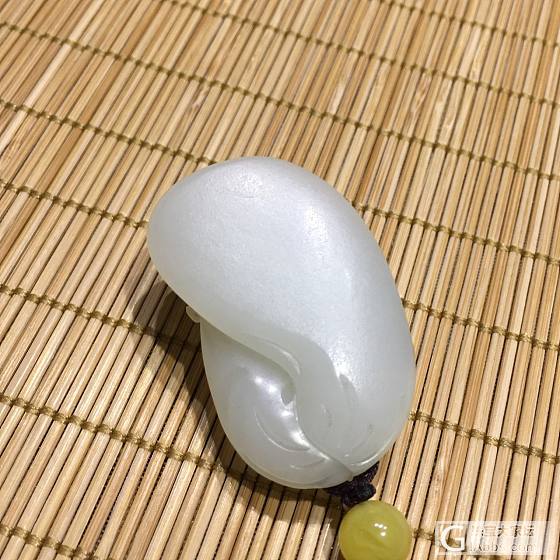 背铜钱的金蟾_挂件和田玉