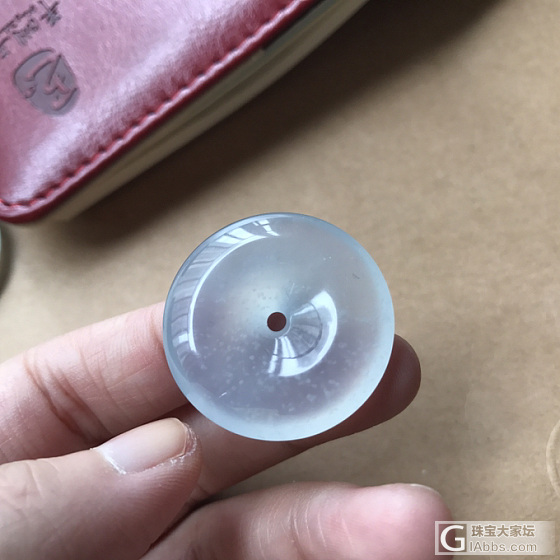 来 欣赏一只雪花棉扣子_平安扣翡翠