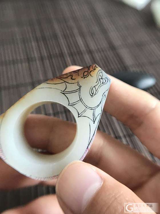 籽料扳指，双面雕刻，画稿初成_设计和田玉