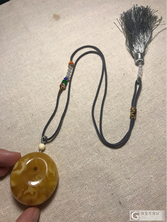 就一根绳子，配哪个吊坠好看_挂件蜜蜡