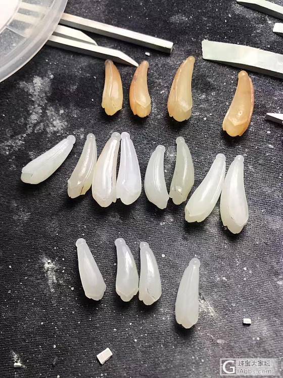 新疆和田玉籽料小设计_挂件和田玉