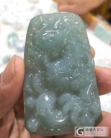 大家帮忙看看那个比较好点_挂件翡翠