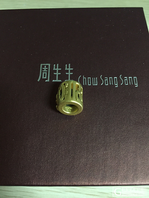 出周生生正品海贼王串珠一枚，周生生charm系列_配件金