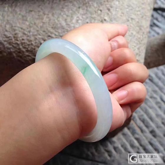 【迈绿】7.8  又是周末了，超兴奋！_翡翠手镯
