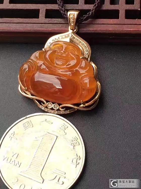 颜色漂亮的冰润黄翡佛公_挂件翡翠