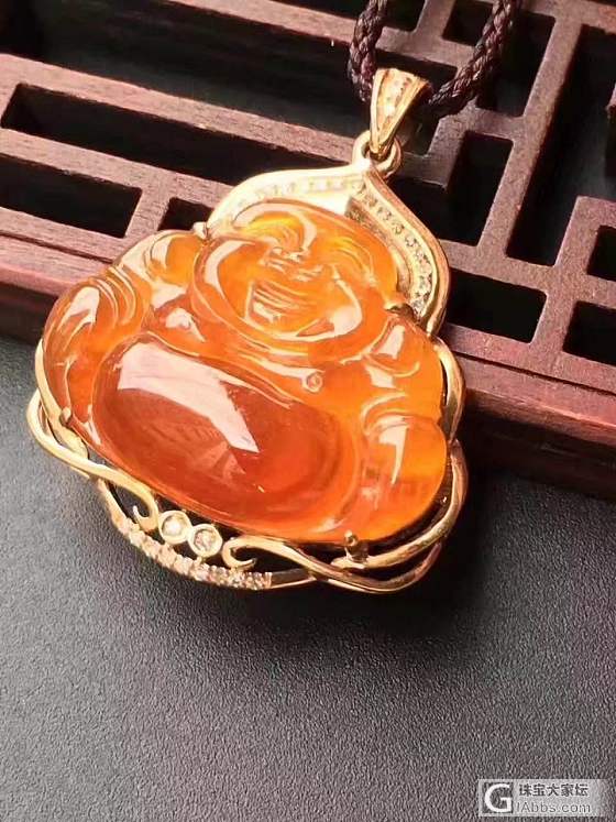 颜色漂亮的冰润黄翡佛公_挂件翡翠